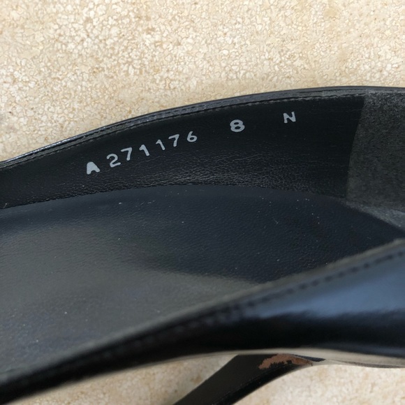 Stuart Weitzman Leather 3 7/8 inch Heels in size 8N. - Picture 7 of 8